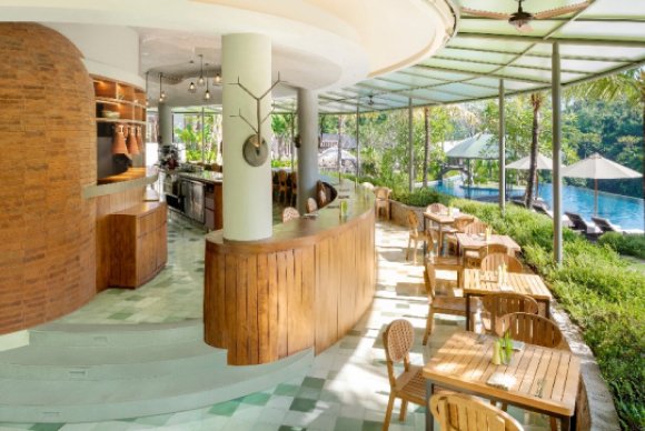 tall-trees-dining